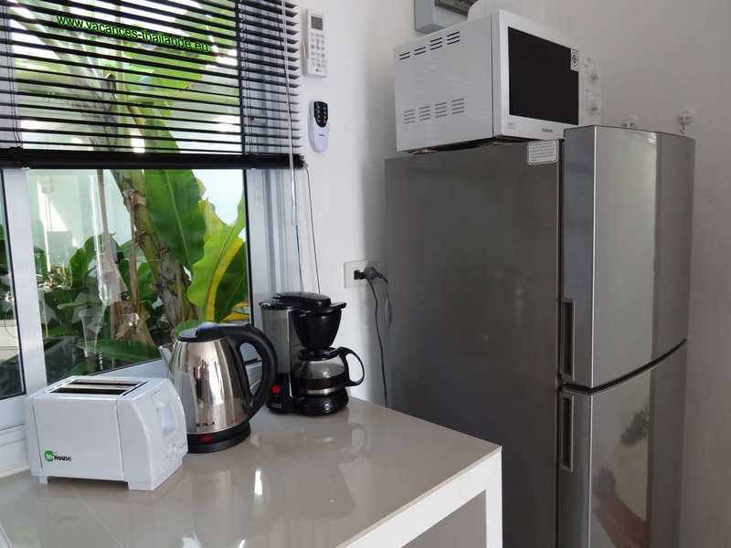 Villa PARIS, Photo 35 english picture window on banana, kitchen electric stove, microwave oven koh samui.